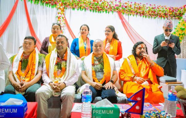 धार्मिक सेवा र दानसहित नगरप्रमुख विष्टको टोली गण्डकी कोटिहोमबाट फर्कियो